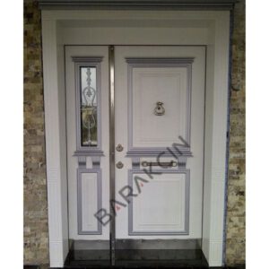 003 Villa Kapısı